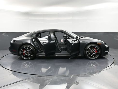 New 2025 Porsche Taycan 4S image 38