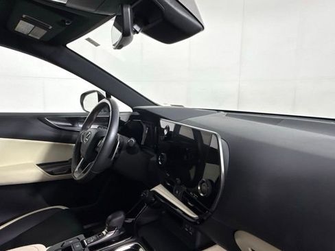 Used 2024 Lexus NX 250 FWD w/ Towing Package (2000 Lbs) image 37