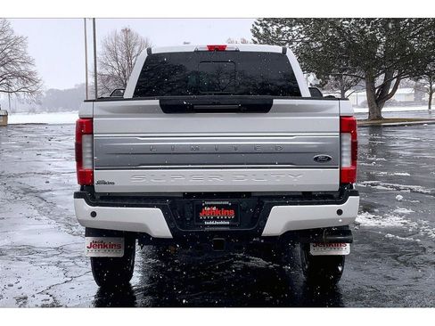 Used 2019 Ford F350 Limited image 4