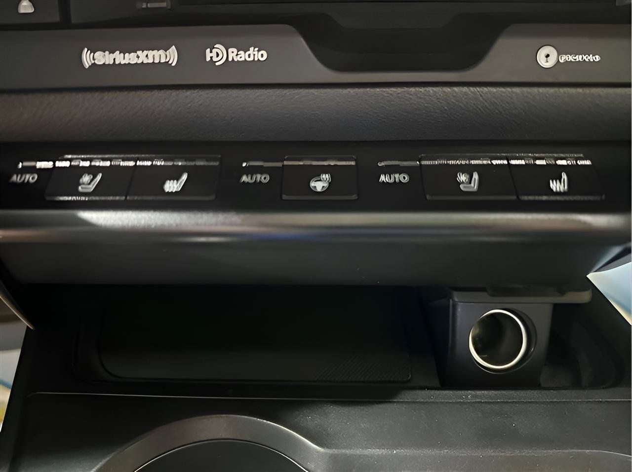 Used 2019 Lexus UX 250h w/ Premium Package AWD/4WD image 21