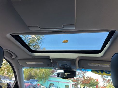 Used 2017 GMC Yukon Denali w/ Open Road Package image 15