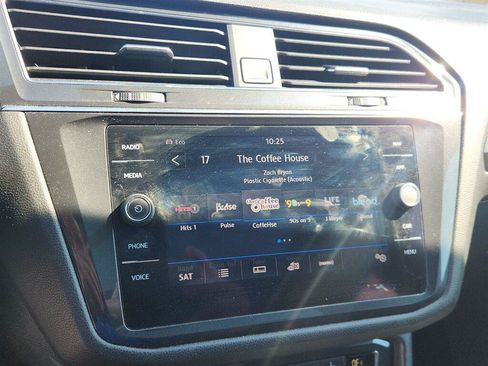 Used 2019 Volkswagen Tiguan SEL Premium R-Line AWD/4WD image 21