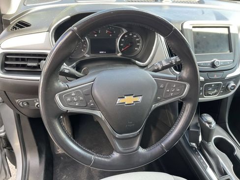 Used 2019 Chevrolet Equinox LT FWD image 11