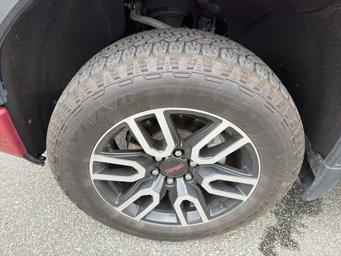 Used 2020 GMC Sierra 1500 AT4 w/ AT4 Premium Package image 11