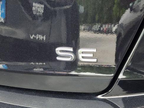 Used 2024 Volkswagen Jetta SE FWD image 7