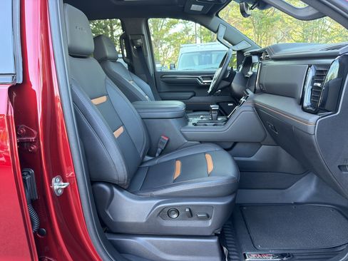 Used 2024 GMC Sierra 1500 AT4 w/ Technology Package AWD/4WD image 35