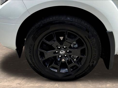 Used 2021 Nissan Frontier SV w/ Midnight Edition Floor Mats AWD/4WD image 37