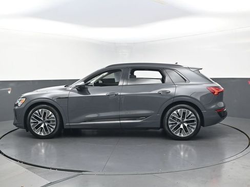 Used 2024 Audi Q8 e-tron Prestige w/ Prestige Package image 10