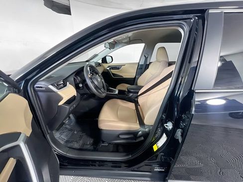 Used 2025 Toyota RAV4 LE FWD image 10
