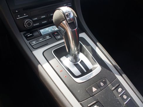 Used 2021 Porsche 718 Cayman GT4 RWD image 8