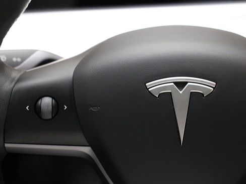 Used 2022 Tesla Model Y Performance image 44