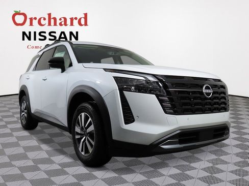 New 2026 Nissan Pathfinder SL AWD/4WD image 7