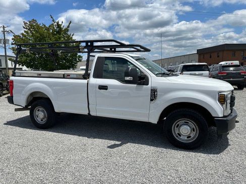 Used 2019 Ford F250 XL w/ Power Equipment Group RWD image 6