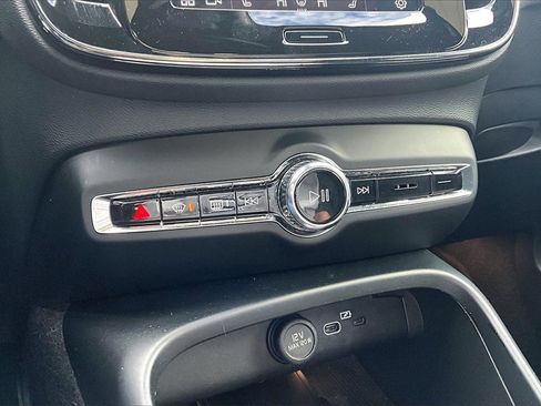 Used 2023 Volvo C40 P8 Recharge Ultimate image 13