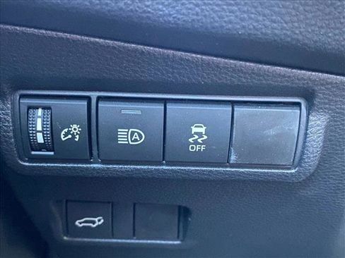 Used 2026 Toyota Corolla Cross XLE w/ Convenience Package FWD image 17