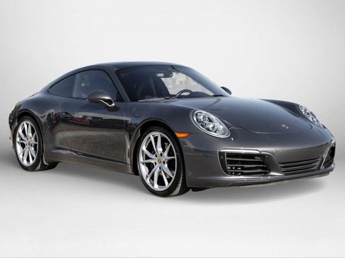 Used 2017 Porsche 911 Carrera image 4