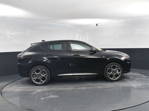 Used 2024 Alfa Romeo Tonale Ti image 11