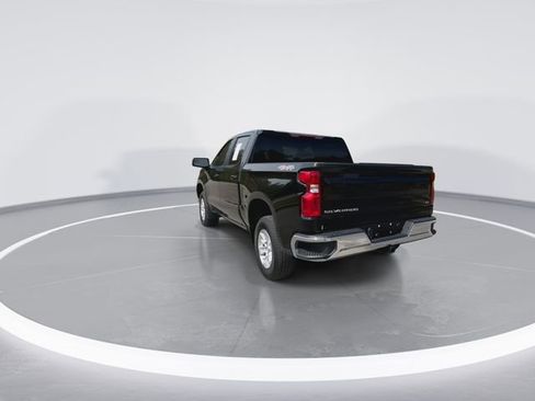 Used 2023 Chevrolet Silverado 1500 LT AWD/4WD image 8