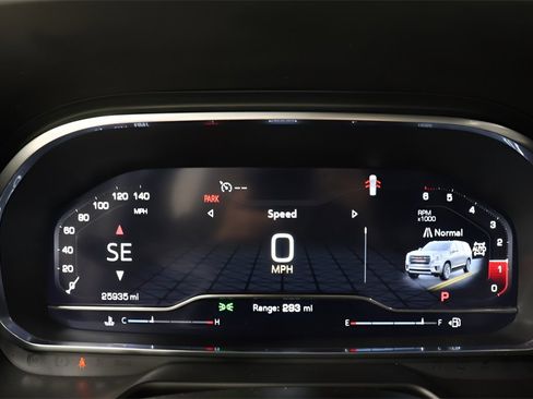 Used 2024 GMC Yukon XL AT4 w/ Technology Package image 13