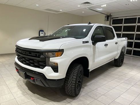 New 2026 Chevrolet Silverado 1500 Custom Trail Boss w/ LPO, Dark Essentials Package AWD/4WD image 1