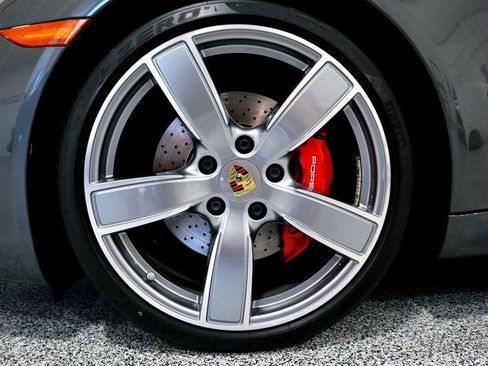 Used 2017 Porsche 911 Carrera S image 34