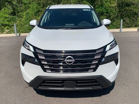 New 2026 Nissan Rogue SV FWD image 3