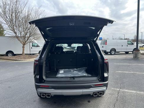 New 2026 Chevrolet Traverse LT image 11