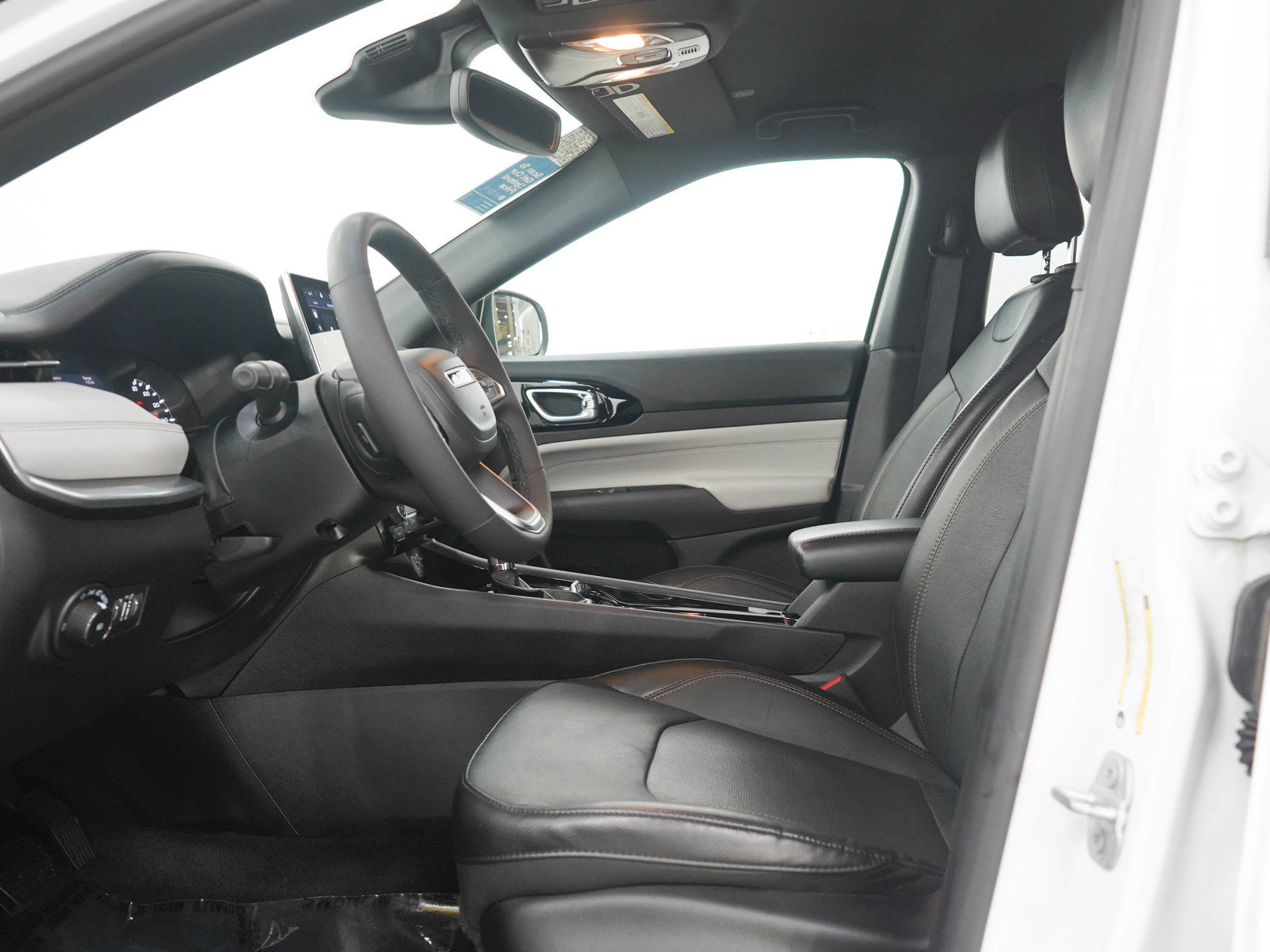 Used 2023 Jeep Compass Limited AWD/4WD image 21