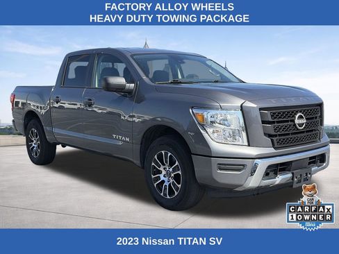 Used 2023 Nissan Titan SV image 6