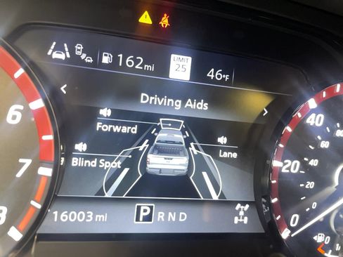 Used 2025 Nissan Frontier PRO-4X w/ Pro Premium Package image 12