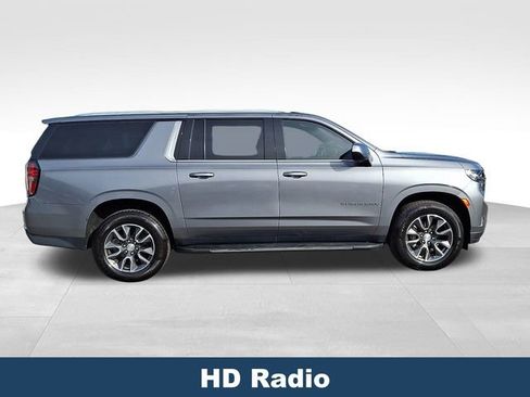 Used 2021 Chevrolet Suburban LT image 9