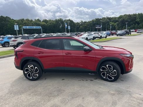 New 2026 Chevrolet Trax RS w/ Driver Confidence Package FWD image 9