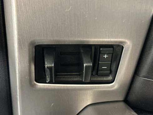 Used 2018 Ford F150 Platinum w/ Equipment Group 701A Luxury AWD/4WD image 31
