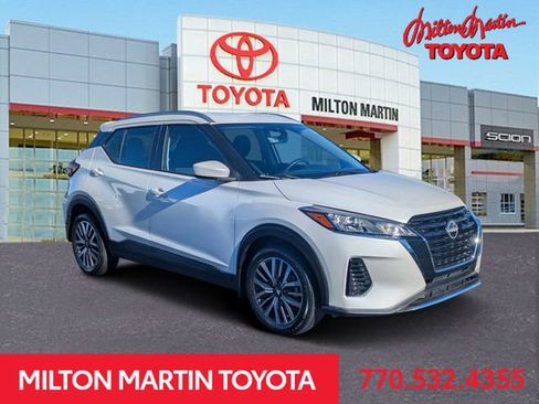 Used 2022 Nissan Kicks SV w/ Interior Electronics Package image 1