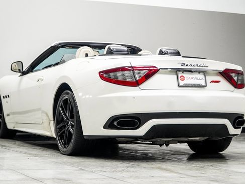 Used 2017 Maserati GranTurismo Sport image 11