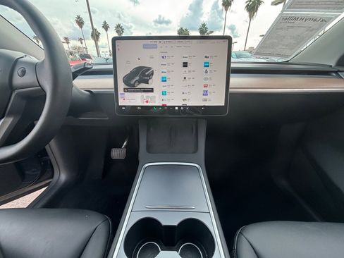 Used 2023 Tesla Model Y Long Range image 20