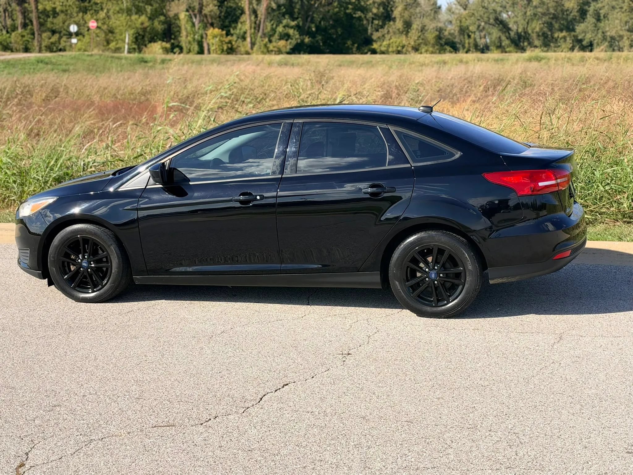 Used 2018 Ford Focus SE FWD image 11