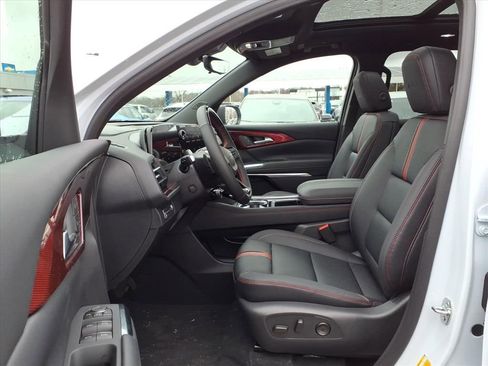 New 2026 Chevrolet Traverse RS w/ LPO, Floor Liner Package image 14