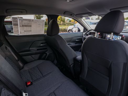 New 2026 Nissan Kicks SV image 17