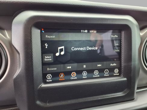 Used 2022 Jeep Wrangler Unlimited Sport AWD/4WD image 5