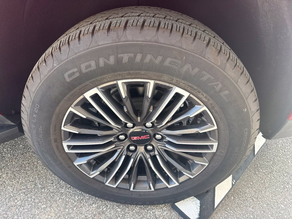 Used 2026 GMC Yukon Elevation AWD/4WD image 8