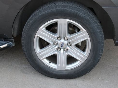 Used 2018 Ford Expedition XLT w/ Equipment Group 202A image 29