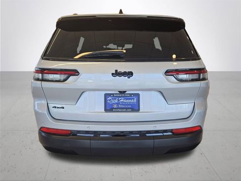 Used 2024 Jeep Grand Cherokee L Laredo image 8