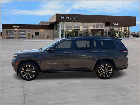 Used 2023 Jeep Grand Cherokee L Overland AWD/4WD image 2