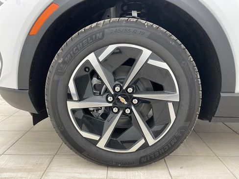 New 2026 Chevrolet Equinox EV LT image 7