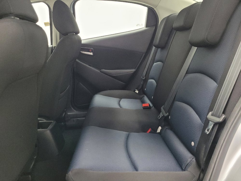 Used 2019 Toyota Yaris LE FWD image 18
