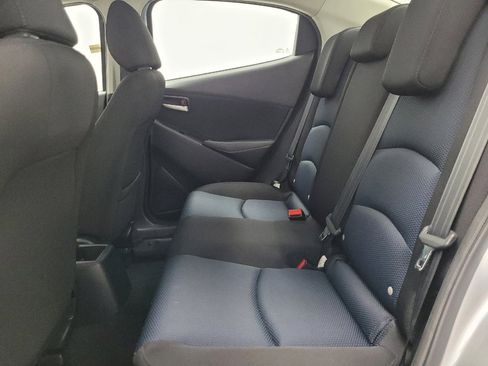 Used 2019 Toyota Yaris LE FWD image 18