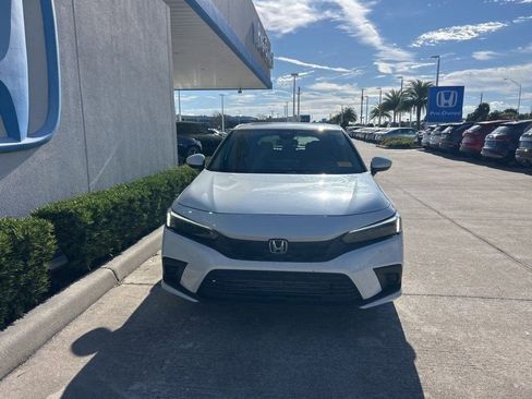 Used 2024 Honda Civic EX-L image 2
