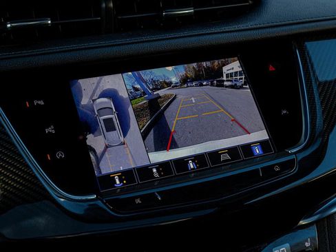 Used 2023 Cadillac XT6 Sport image 20