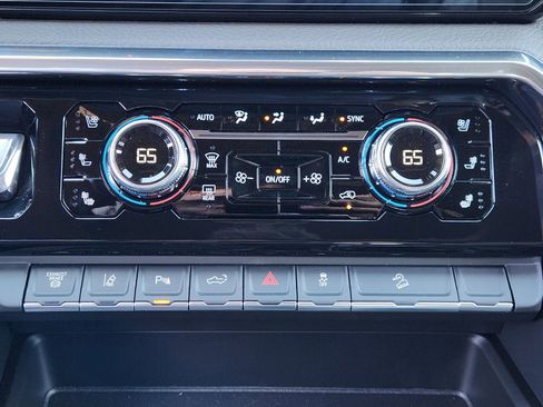 New 2026 GMC Sierra 2500 Denali w/ Denali Reserve Package image 22